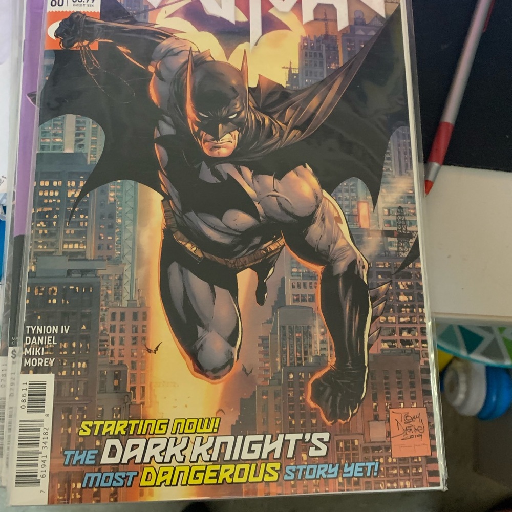 Dc universe comics collection of Batman 18 comics